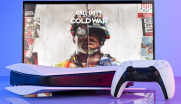 Imagine cu jocul Call of Duty Black Ops, cu o consolă PlaySTation 5 albă în față, pe un fundal mov. Call of Duty ar putea deveni titlu exclusiv Xbox