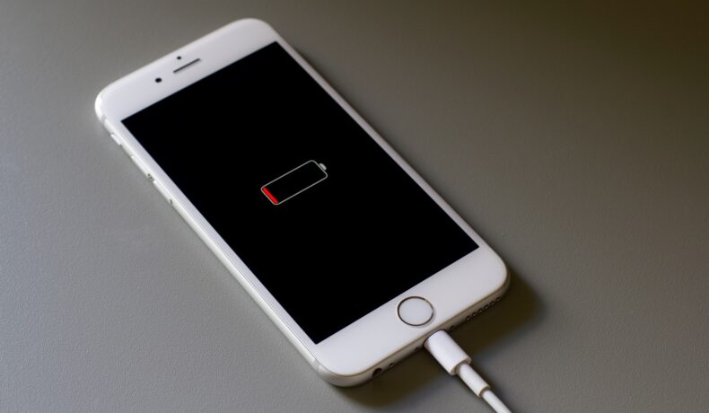 Mituri despre bateria telefonului mobil pe care nu trebuie să le crezi. Care e sfatul experților