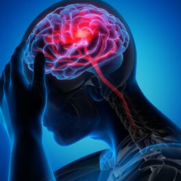 Imagine cu un om cu creier în roșu și albastru pe fundal. Experții au descoperit tunelurile care conectează craniul și creierul