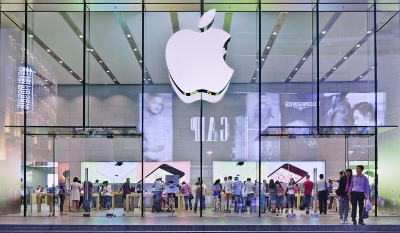 Apple ar fi amenințat că va concedia o angajată din cauza unui video TikTok. Ce a descoperit compania în imaginile virale