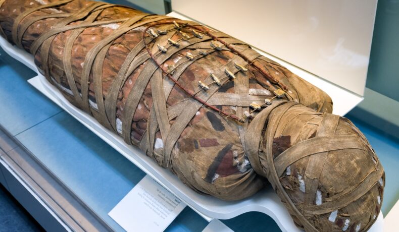 Mumie antică egipteană, care poate explica de ce mumificau egiptenii antici morții