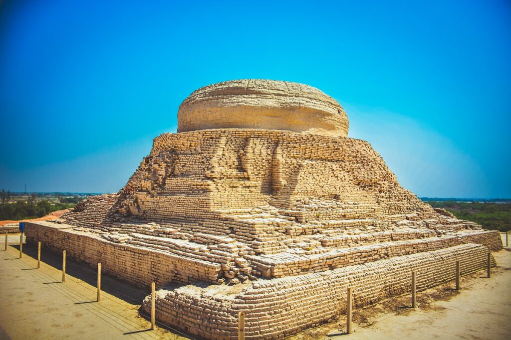 Stupa budistă în Mohenjo-daro