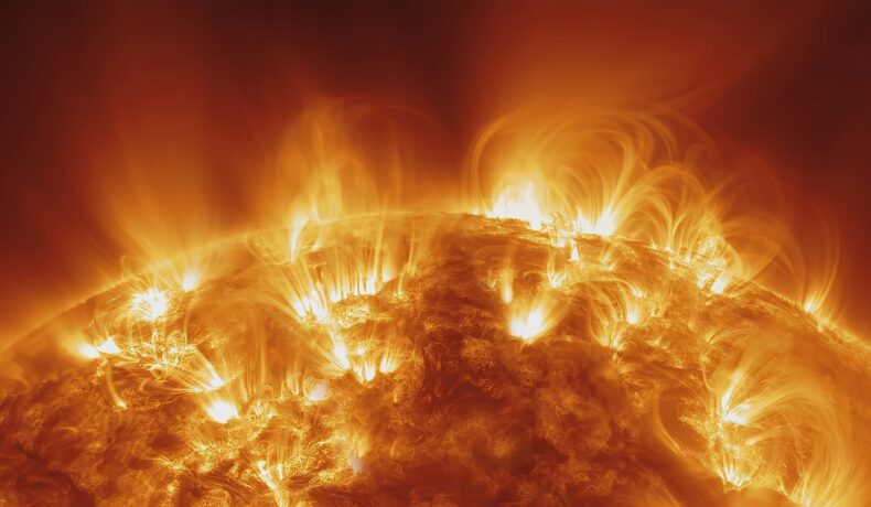 Soarele, cu o explozie solară extrem de puternică