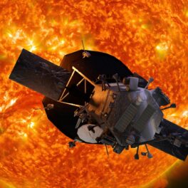 Sonda solară Parker, cel mai rapid obiect, în fața Soarelui