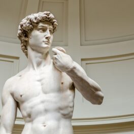 Scultura lui David a lui Michelangelo, pe care artistul a realizat-o înainte să se ascundă în camera secretă