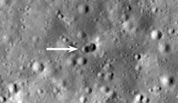 Imagine cu suprafața Lunii, realizată cu LRO, cu care NASA a surprins un obiect zburător recent